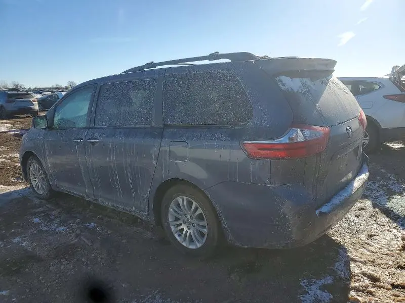 2015 TOYOTA SIENNA XLE  