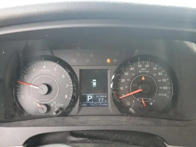 2016 TOYOTA SIENNA LE  
