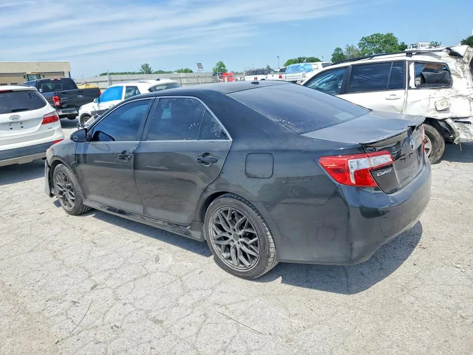 2013 TOYOTA CAMRY SE  