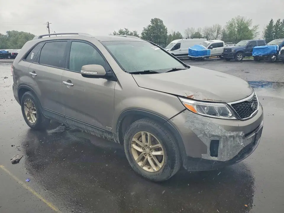 2015 KIA SORENTO LX  