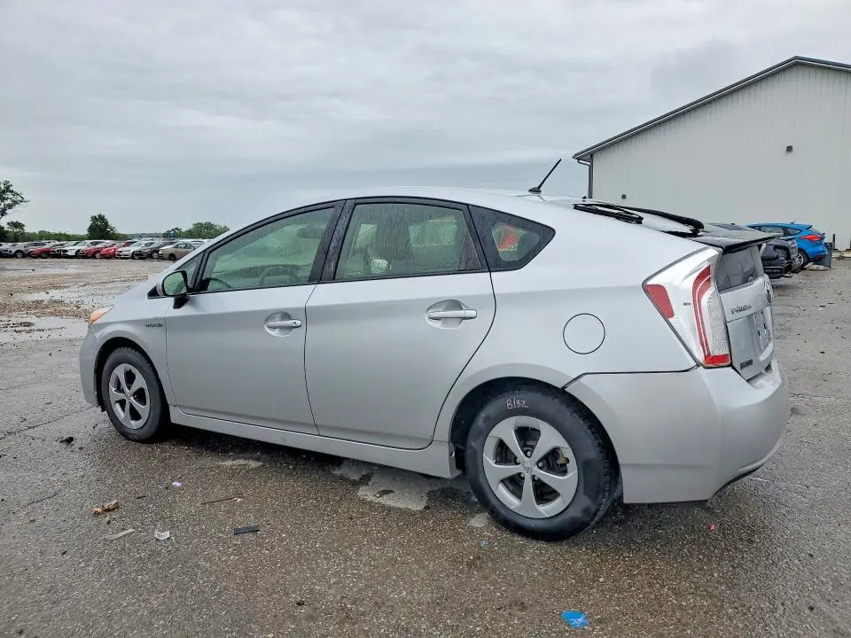 2013 TOYOTA PRIUS TWO  