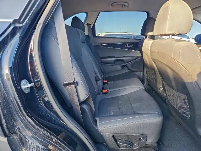 2020 KIA SORENTO S  