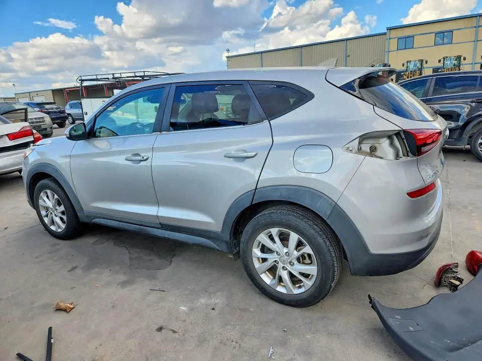 2020 HYUNDAI TUCSON SE  