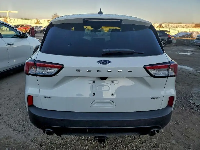 2021 FORD ESCAPE SE  