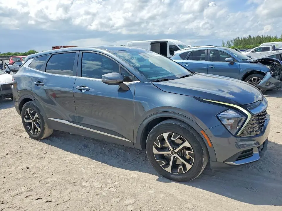 2023 KIA SPORTAGE EX  