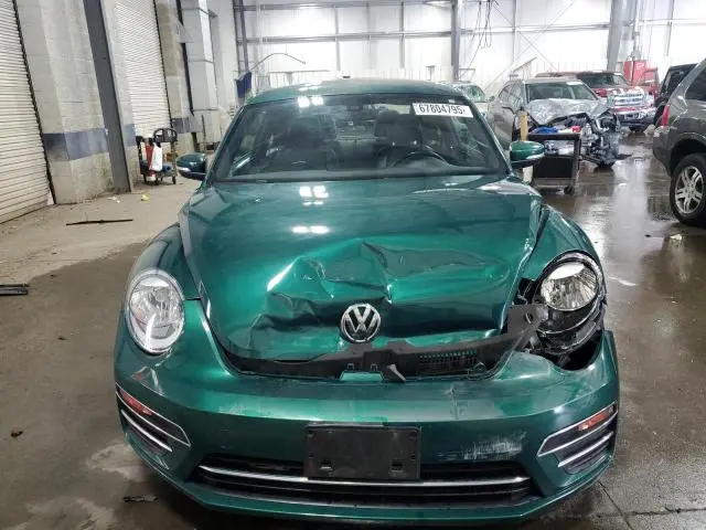 2017 VOLKSWAGEN BEETLE SE  