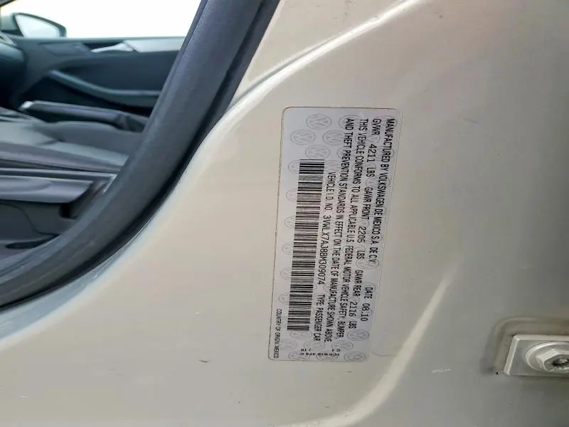 2011 VOLKSWAGEN JETTA SEL  