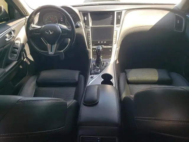 2018 INFINITI Q50 LUXE  