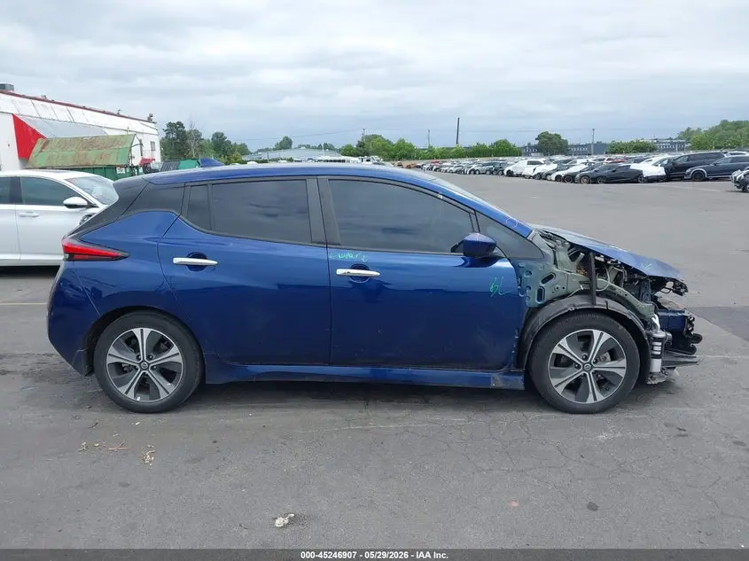 2020 NISSAN LEAF SV 40 KWH