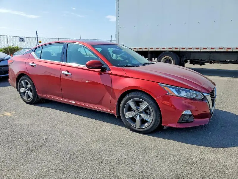 2019 NISSAN ALTIMA SV  