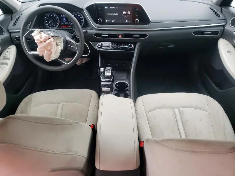 2023 HYUNDAI SONATA SE  