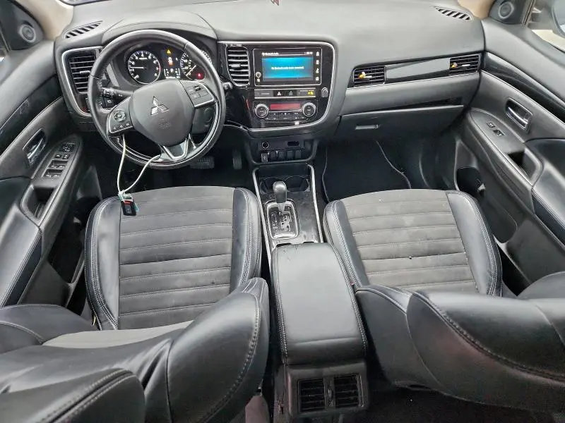 2019 MITSUBISHI OUTLANDER SE  