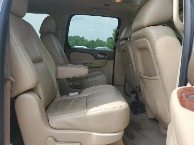 2014 CHEVROLET SUBURBAN K1500 LT  