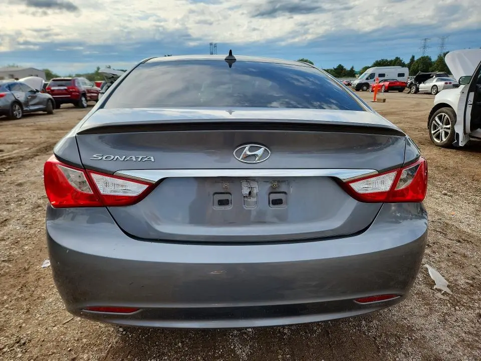 2013 HYUNDAI SONATA GLS  