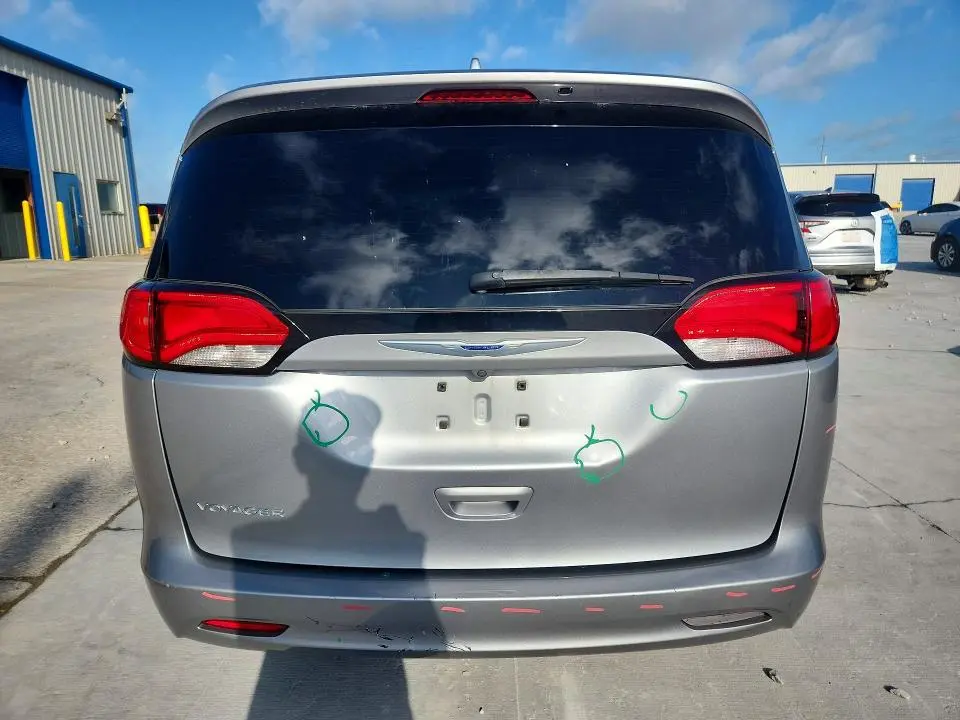 2020 CHRYSLER VOYAGER LXI  