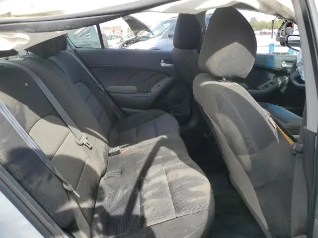 2017 KIA FORTE LX  