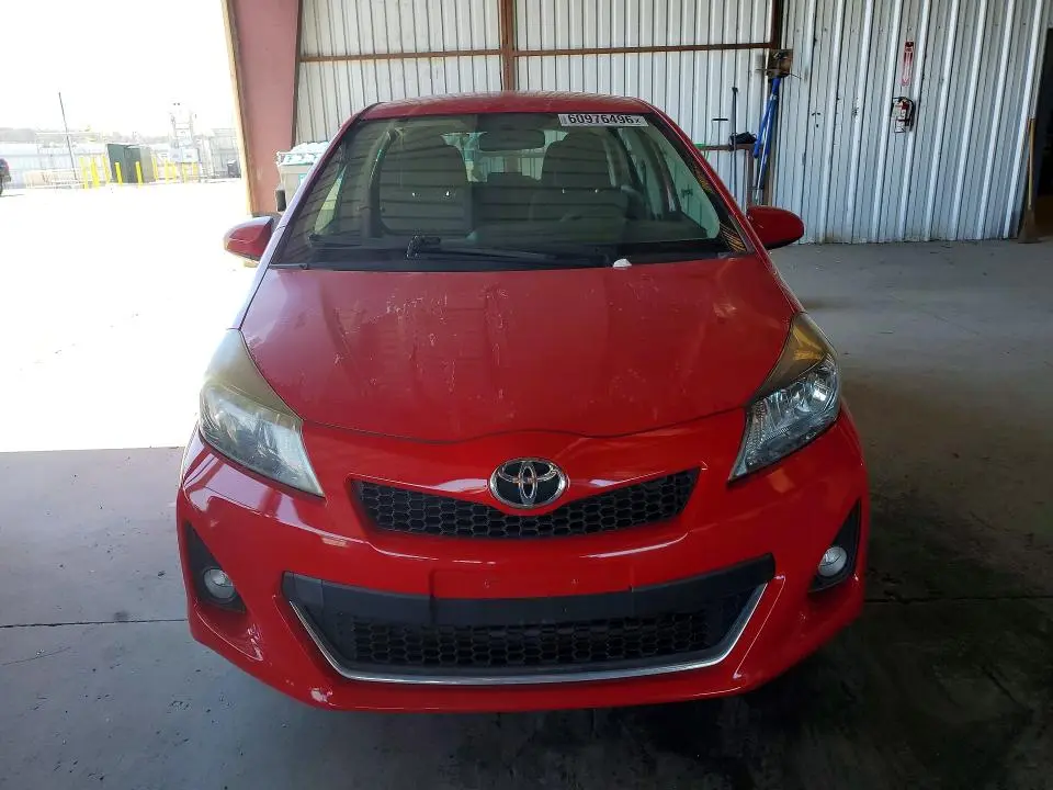2012 TOYOTA YARIS 5-DOOR SE  