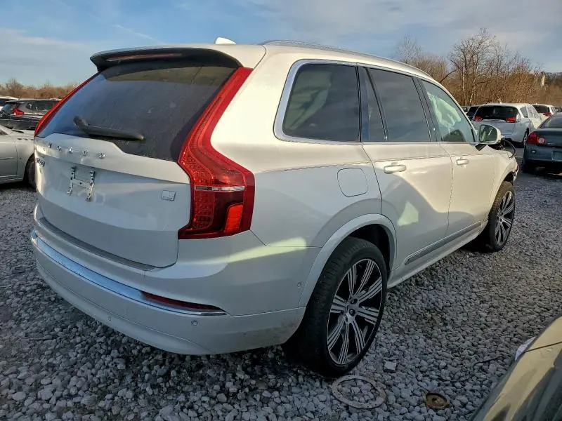 2024 VOLVO XC90 PLUS  