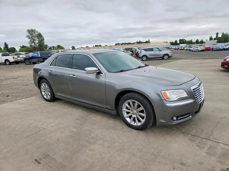 2011 CHRYSLER 300 LIMITED  