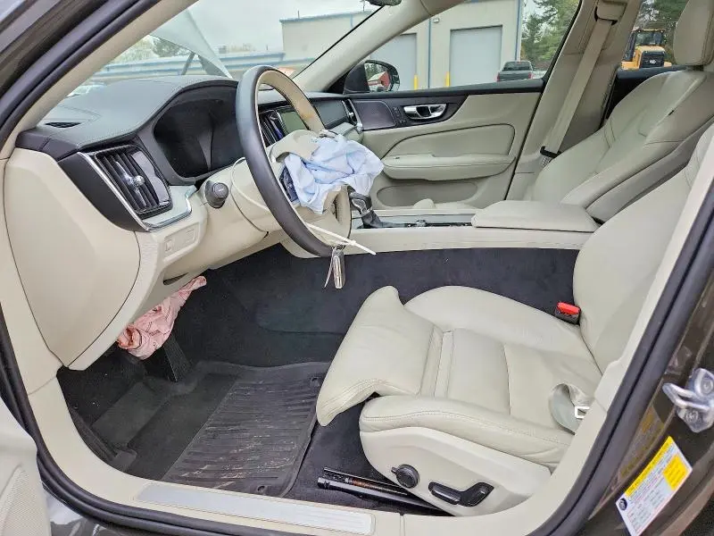2021 VOLVO S60 T5 INSCRIPTION  