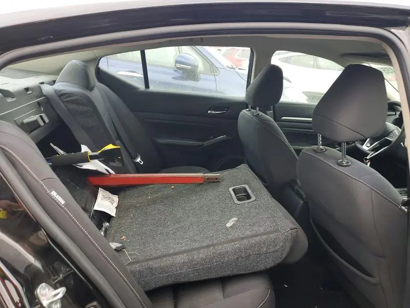 2021 NISSAN ALTIMA SV  