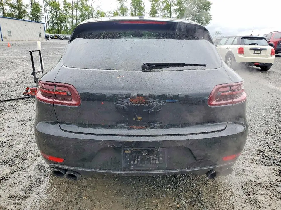 2018 PORSCHE MACAN GTS  