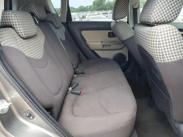 2010 KIA SOUL +  