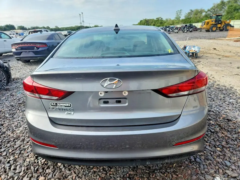 2018 HYUNDAI ELANTRA SE  