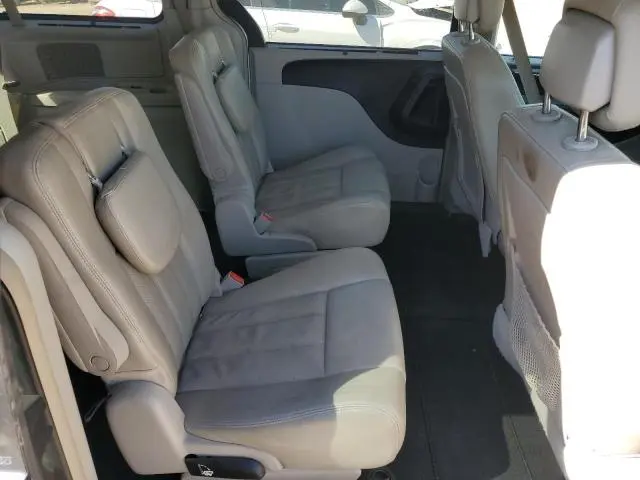 2013 CHRYSLER TOWN & COUNTRY TOURING L  