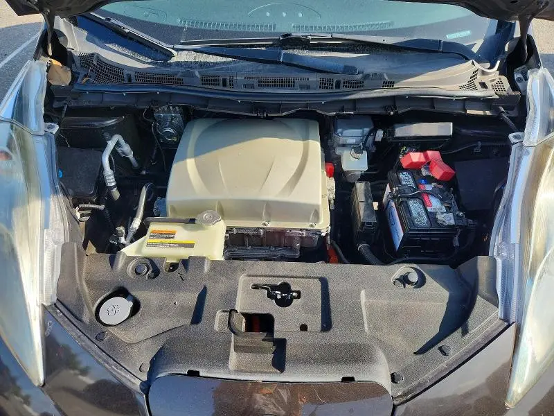 2017 NISSAN LEAF S  