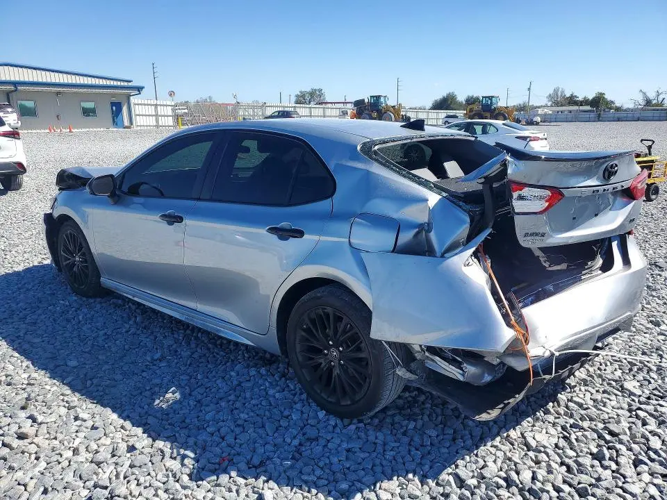 2019 TOYOTA CAMRY SE  