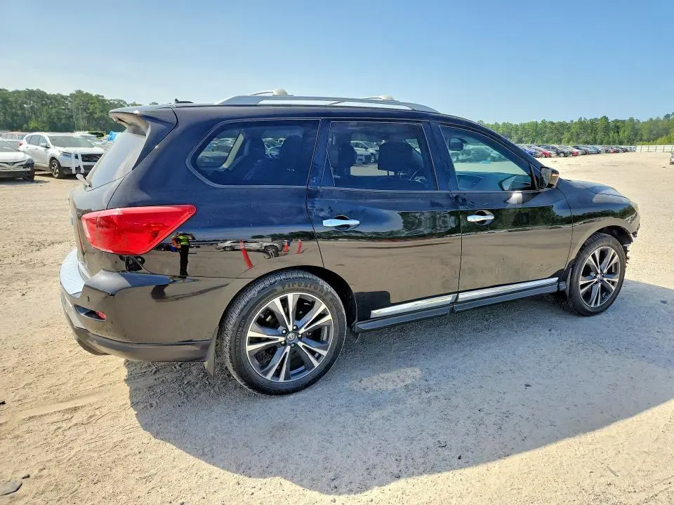 2017 NISSAN PATHFINDER PLATINUM  