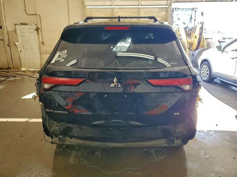 2022 MITSUBISHI OUTLANDER SE  
