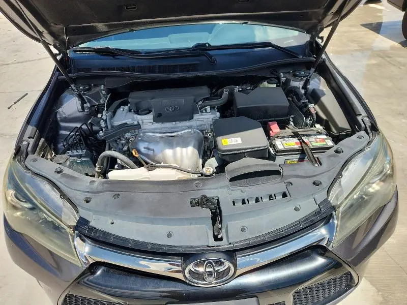 2017 TOYOTA CAMRY SE  