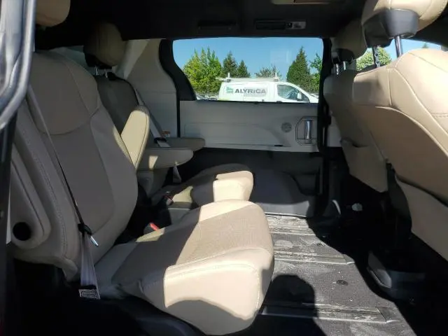2021 TOYOTA SIENNA LIMITED  