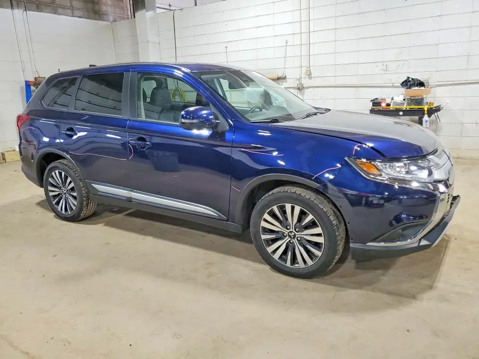 2020 MITSUBISHI OUTLANDER SE  