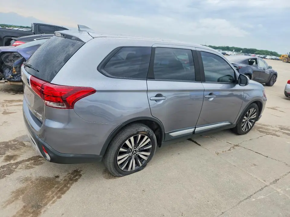 2019 MITSUBISHI OUTLANDER SE  