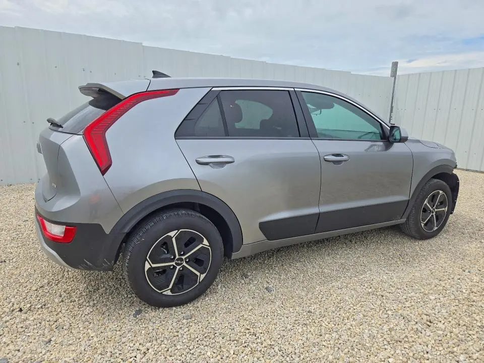 2026 KIA NIRO LX  