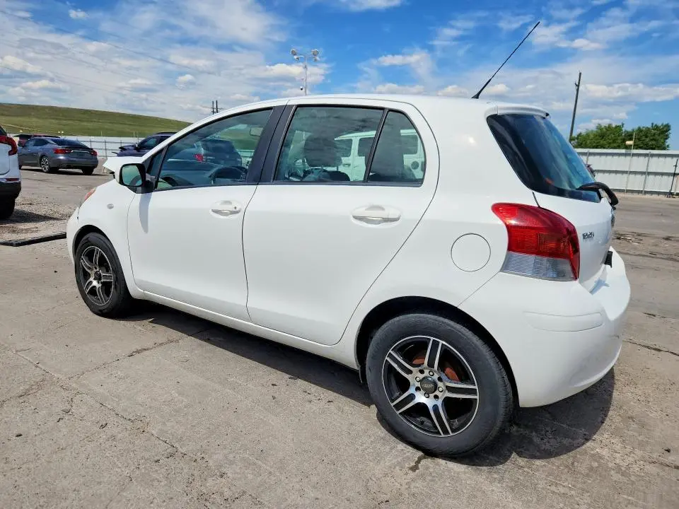 2010 TOYOTA YARIS BASE  