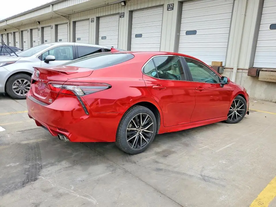 2021 TOYOTA CAMRY SE  