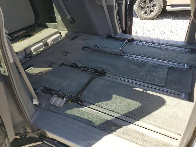 2017 TOYOTA SIENNA LE  