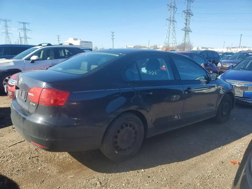 2011 VOLKSWAGEN JETTA   