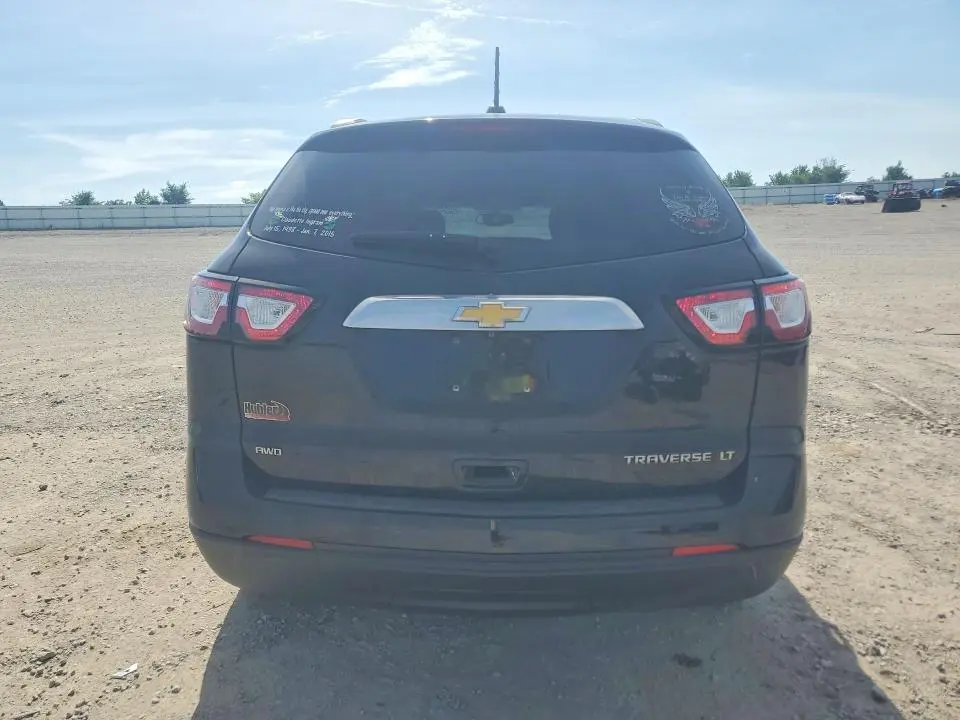 2016 CHEVROLET TRAVERSE LT  
