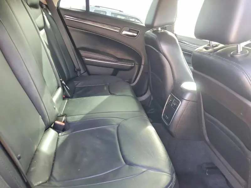 2015 CHRYSLER 300 LIMITED  