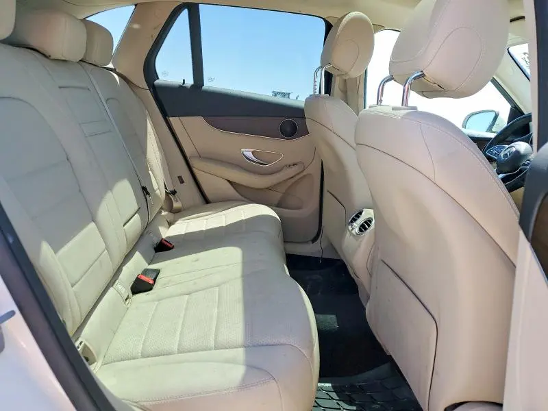2021 MERCEDES-BENZ GLC 300 4MATIC  