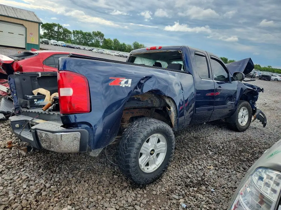 2011 CHEVROLET SILVERADO K1500 LT  