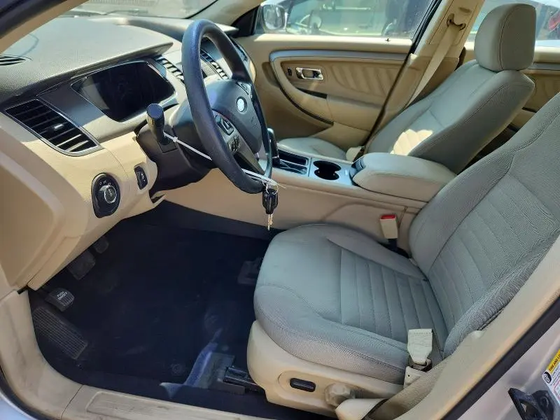 2019 FORD TAURUS SE  