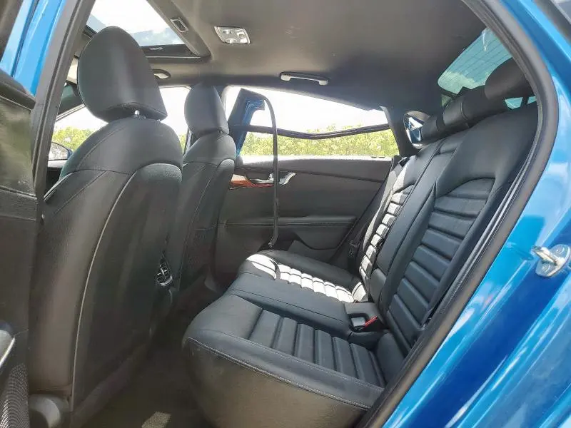2024 KIA FORTE GT LINE  