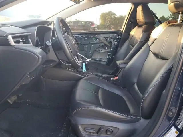 2020 TOYOTA COROLLA XLE  
