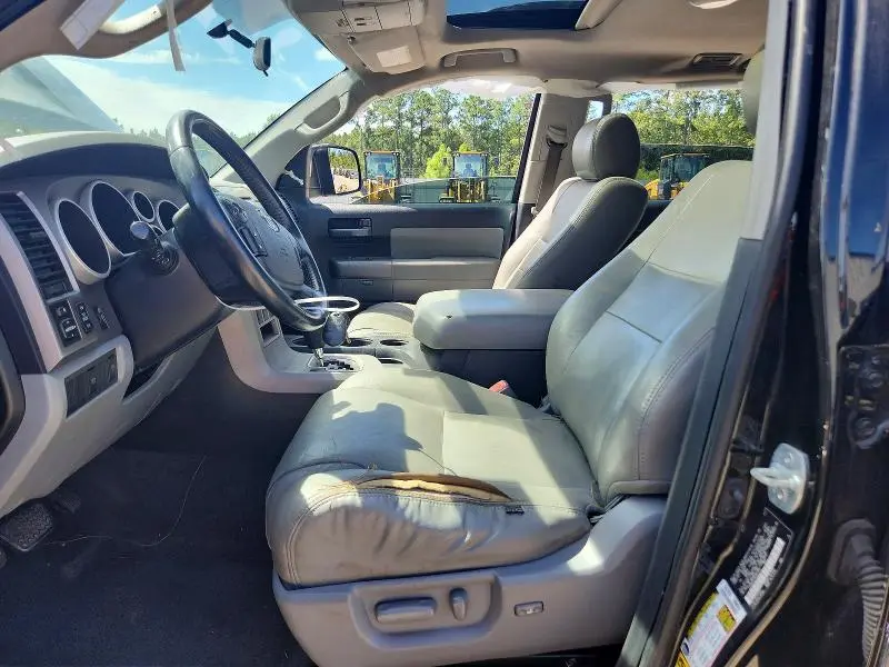 2012 TOYOTA SEQUOIA SR5  